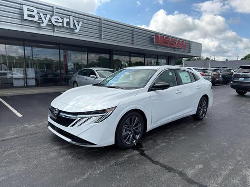 Aspen White Tricoat 2026 Nissan Sentra SL