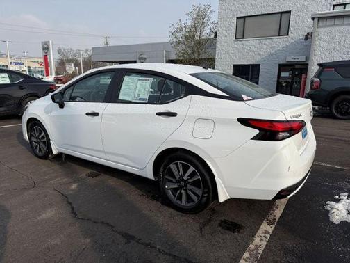 2025 Nissan Versa 1.6 S