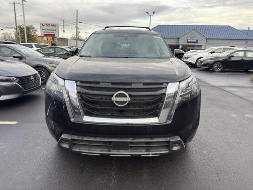 2025 Nissan Pathfinder SV 4WD