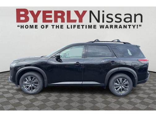 Super Black 2025 Nissan Pathfinder SV 4WD