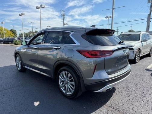 2023 INFINITI QX50 LUXE AWD