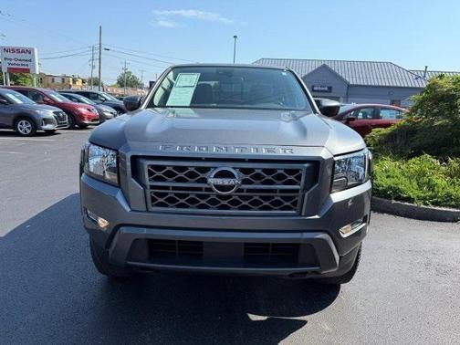 2022 Nissan Frontier SV