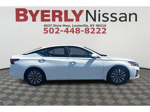 Pearl White Tricoat 2023 Nissan Altima 2.5 SV