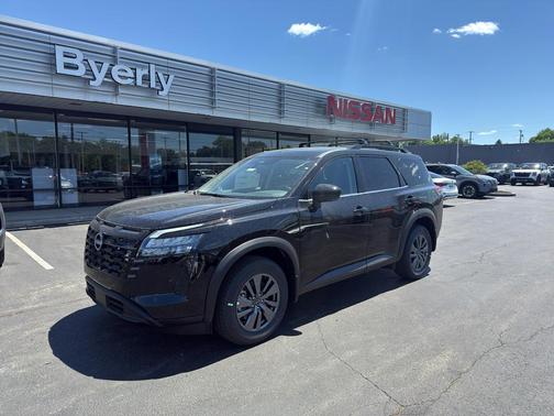 Super Black 2026 Nissan Pathfinder SV