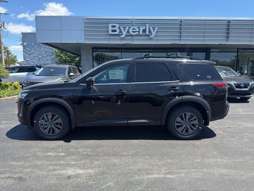 Super Black 2026 Nissan Pathfinder SV