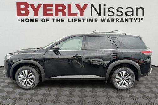 2025 Nissan Pathfinder SL 4WD