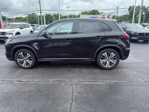 Labrador Black Pearl 2024 Mitsubishi Outlander Sport SE