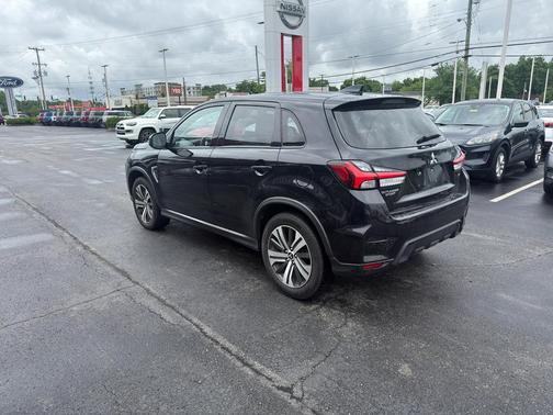 Labrador Black Pearl 2024 Mitsubishi Outlander Sport SE
