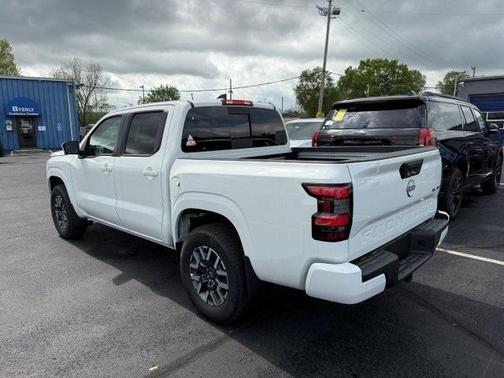 2025 Nissan Frontier SL