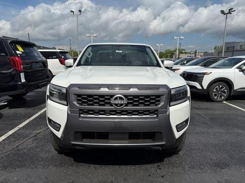 2025 Nissan Frontier SL