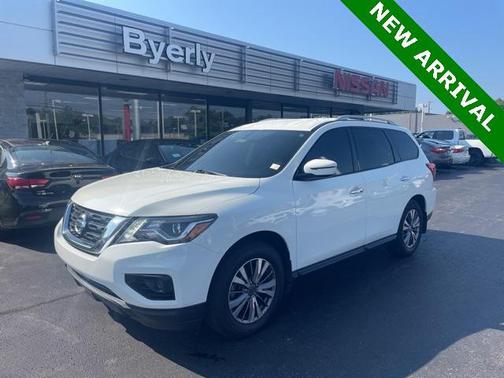 2019 Nissan Pathfinder S