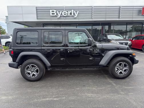 Black Clearcoat 2022 Jeep Wrangler Unlimited Sport