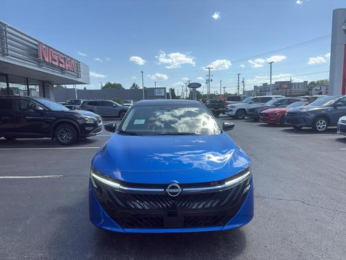 Bluestone Pearl/Super Black 2026 Nissan Sentra SR