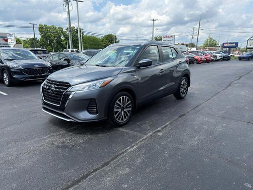 Gun Metallic 2021 Nissan Kicks SV