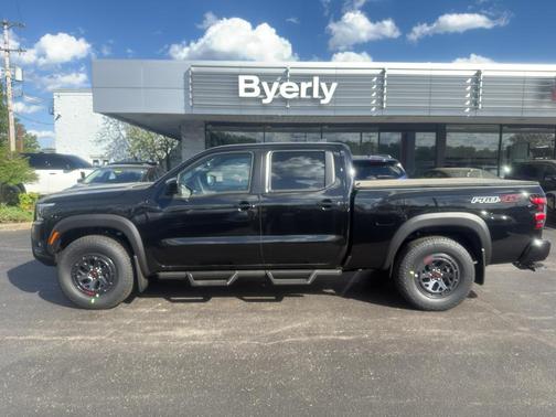 Super Black 2026 Nissan Frontier PRO-4X