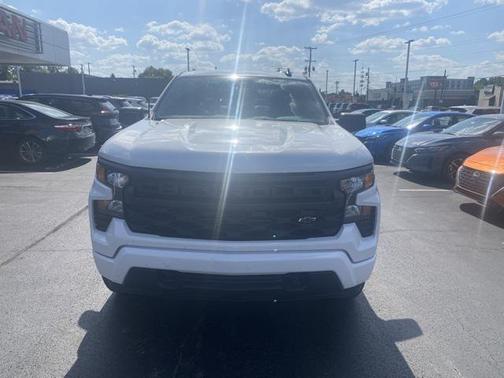 2024 Chevrolet Silverado 1500 Custom