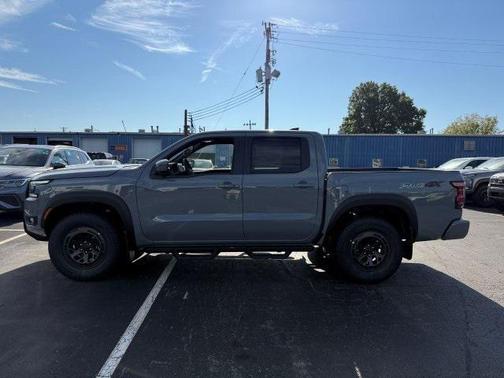 2025 Nissan Frontier PRO-4X