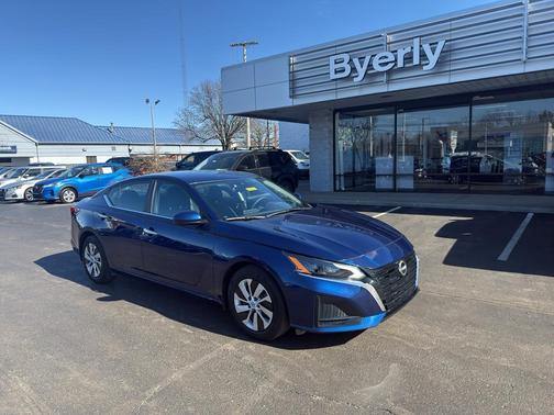 2023 Nissan Altima S FWD