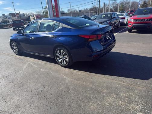 2023 Nissan Altima S FWD