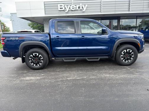 Deep Blue Pearl 2023 Nissan Frontier PRO-4X
