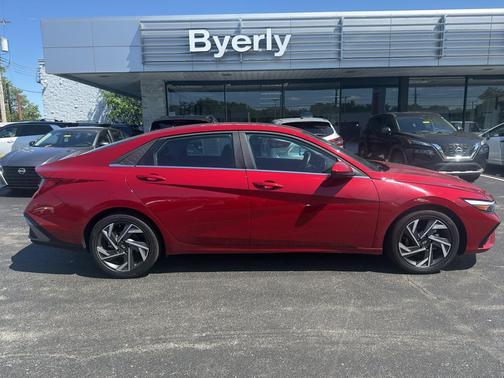 Ultimate Red 2025 Hyundai ELANTRA SEL