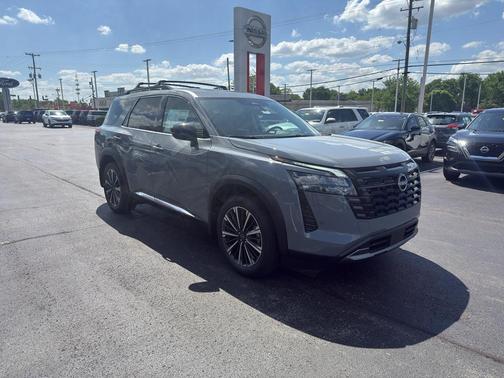 Boulder Gray Pearl 2026 Nissan Pathfinder Platinum