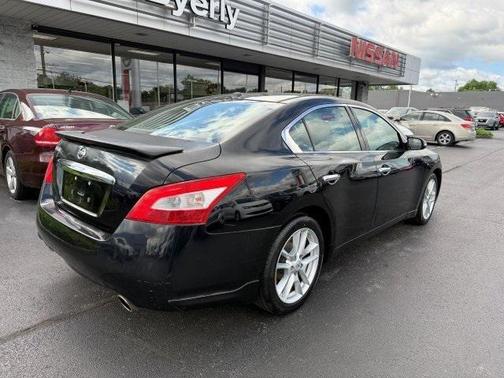2011 Nissan Maxima SV