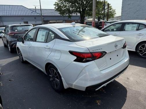 2025 Nissan Versa 1.6 SV