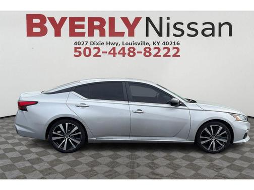 2022 Nissan Altima SR FWD