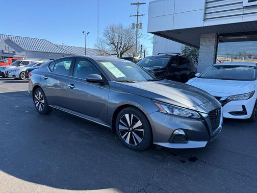 2022 Nissan Altima 2.5 SV