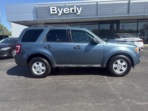 Steel Blue Metallic 2010 Ford Escape XLT