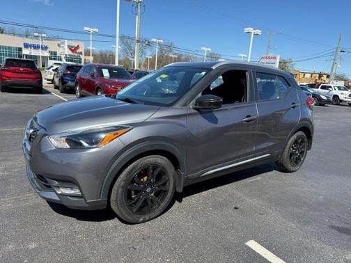 2020 Nissan Kicks SR