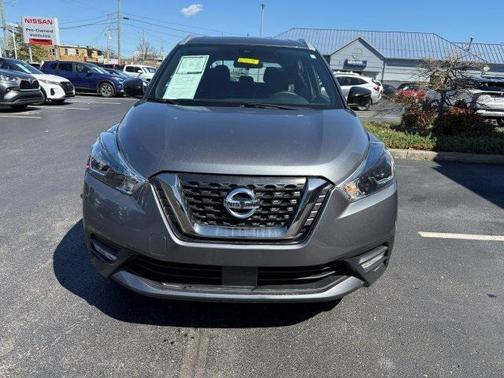 2020 Nissan Kicks SR