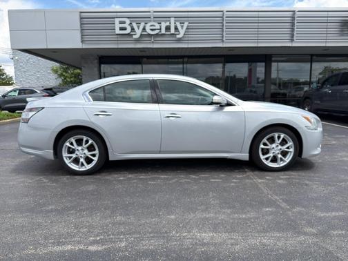 Brilliant Silver Metallic 2012 Nissan Maxima SV
