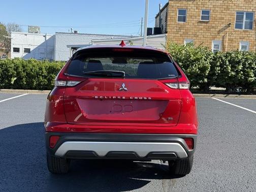 2022 Mitsubishi Eclipse Cross SE