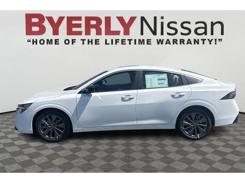 Aspen White Tricoat 2026 Nissan Sentra SL
