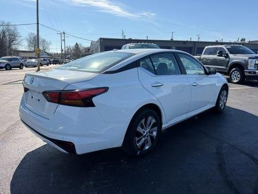 2025 Nissan Altima S FWD