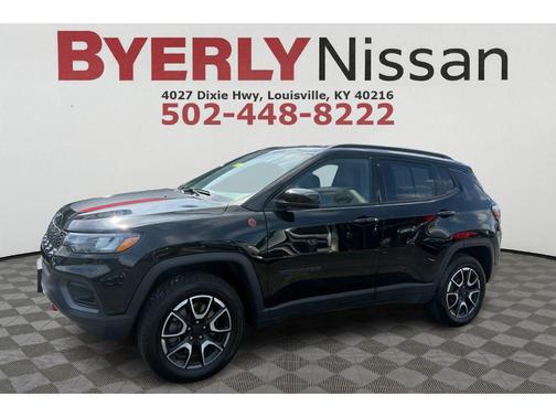 Diamond Black Crystal Pearlcoat 2024 Jeep Compass Trailhawk