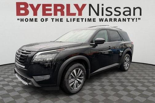 2025 Nissan Pathfinder SL 4WD
