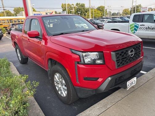 2022 Nissan Frontier SV