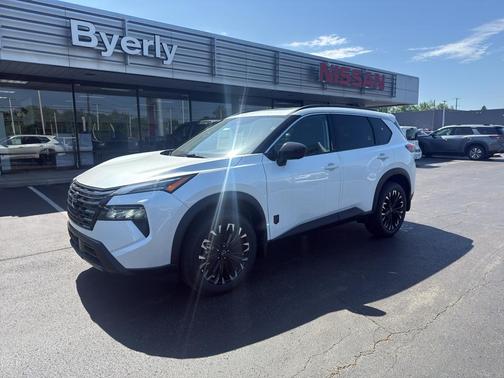 Everest White Pearl Tricoat 2026 Nissan Rogue Dark Armor