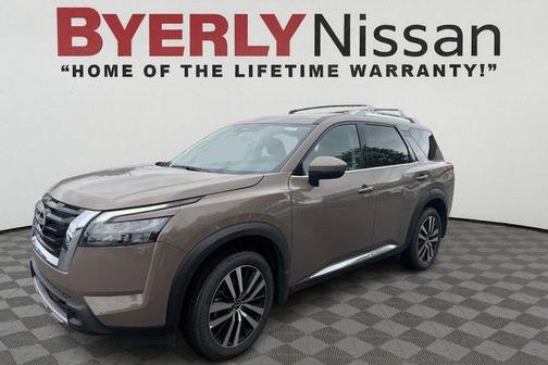 2025 Nissan Pathfinder Platinum 4WD