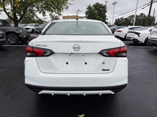 2024 Nissan Versa 1.6 S