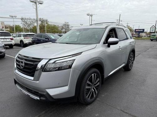 2025 Nissan Pathfinder Platinum 4WD