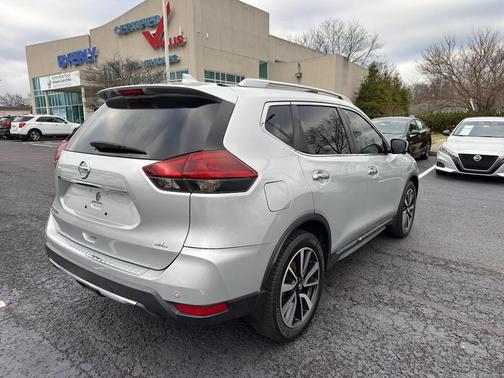 2020 Nissan Rogue SL