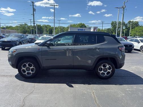 Sting-Gray Clearcoat 2022 Jeep Compass Trailhawk