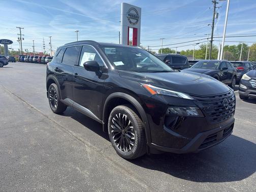 Super Black 2026 Nissan Rogue Dark Armor