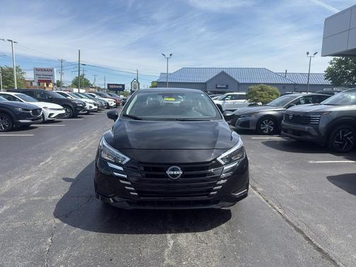 Super Black 2025 Nissan Versa 1.6 S