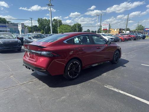Scarlet Ember Tintcoat 2026 Nissan Sentra SR