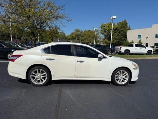 2010 Nissan Maxima SV